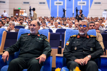 سردار قاسم رضایی، جانشین فراجا و سردار حسن کرمی همایش تجلیل از نمونه‌های ترافیکی و برترین‌های پلیس راهور فراجا