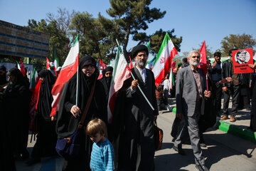 بزرگترین زنجیره انسانی جان‌فدا  - مشهد