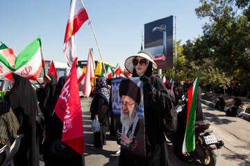 بزرگترین زنجیره انسانی جان‌فدا  - مشهد