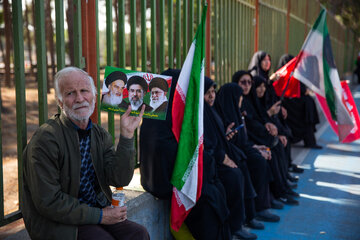 بزرگترین زنجیره انسانی جان‌فدا  - مشهد