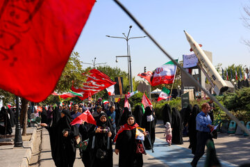 بزرگترین زنجیره انسانی جان‌فدا  - مشهد