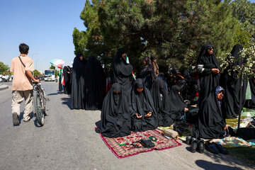 بزرگترین زنجیره انسانی جان‌فدا  - مشهد
