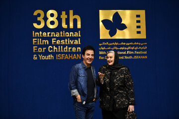عوامل فیلم عموی بچهها