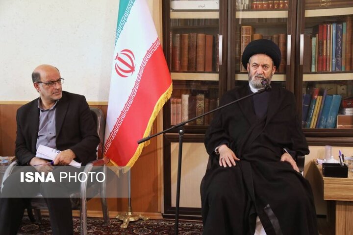 امام جمعه اردبیل:تسهیلات و امکانات در اختیار سرمایه‌گذاران صنعت گردشگری قرار بگیرد