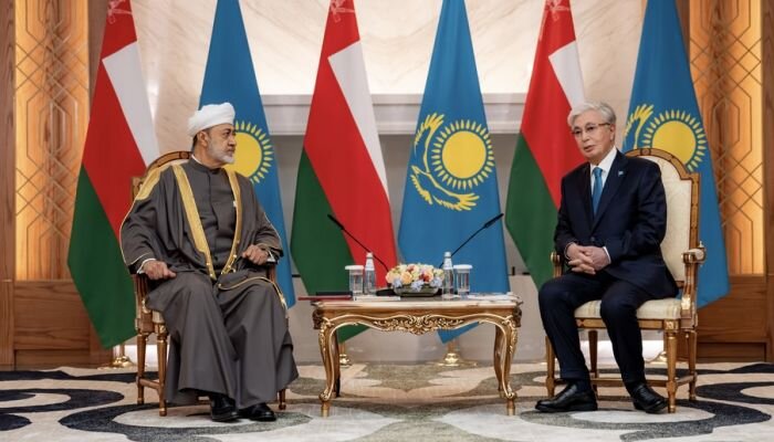 تاکید عمان و قزاقستان بر حل اختلافات منطقه از طریق گفت‌وگو