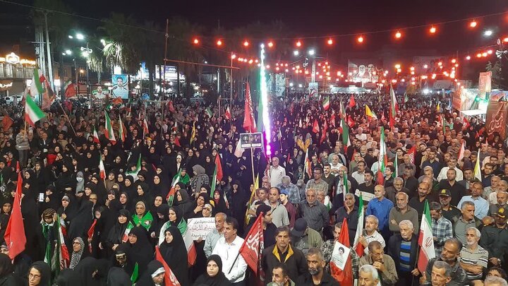 وداع باشکوه آملیها با پیکر شهید فراجا در اجتماع شبانه