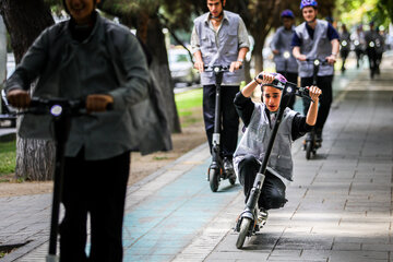 رویداد شهرنوردی با اسکوتر