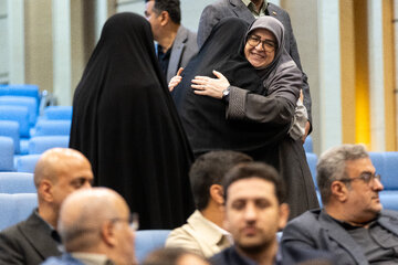 فاطمه مهاجرانی، سخنگوی دولت در نشست مدیران جوان ستادی دولت چهاردهم با معاون اول رئیس‌جمهور