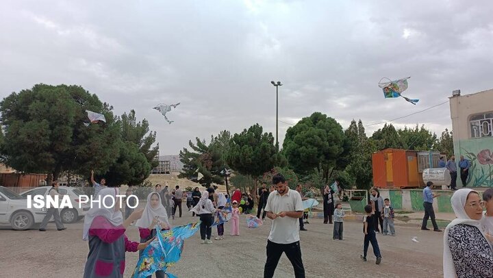 جشن بادبادک‌ها در ایلام برگزار شد