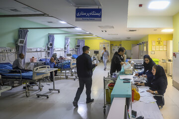 استفاده از ماسک در فضاهای پرتراکم از جمله توصیه‌های متخصصان برای پیشگیری از انتقال بیماری‌های تنفسی حائز اهمیت است.
بیمارستان هاشمی‌نژاد مشهد