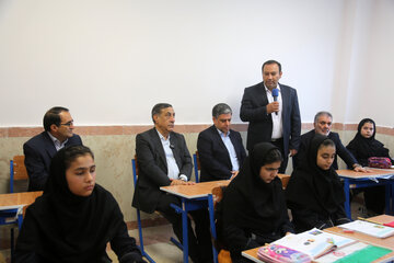 افتتاح  مدرسه شهید پیری اردبیل در روز دوم سفر معاون اجرایی رئیس جمهور به اردبیل