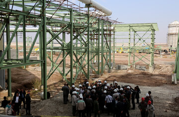بازدید محمدجعفر قائم‌پناه معاون اجرایی رئیس‌جمهور از طرح تولید آهن اسفنجی شرکت الماس آرتاویل در شهرستان نمین استان اردبیل