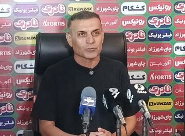 ویسی: ذوب‌آهن در دیدار برابر نساجی مظلوم واقع شد/ انتظار بیشتری از داوری داشتم