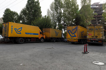 ورود مرسولات پستی با استفاده از خودروهای باری به مرکز تجزیه و مبادلات استان البرز