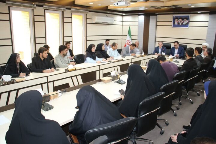 همه جریانات باید با محوریت منافع ملی برای تقویت قدرت کشور تلاش کنند
