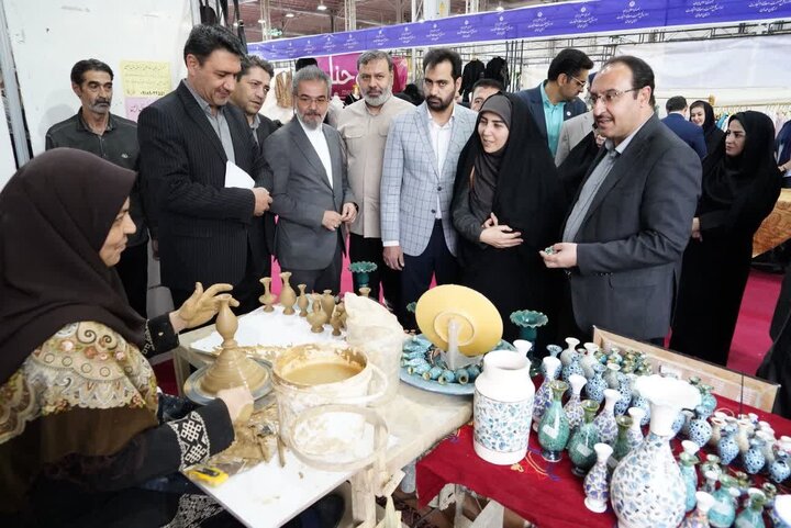 زنان روستایی همدان؛ از تولید در روستا تا جست‌وجوی بازارهای بزرگ‌تر