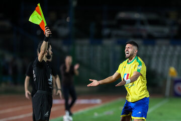 هفته هشتم لیگ برتر فوتبال؛ پرسپولیس - صنعت نفت
