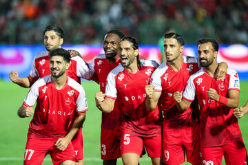 هفته هشتم لیگ برتر فوتبال؛ پرسپولیس - صنعت نفت