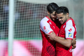 هفته هشتم لیگ برتر فوتبال؛ پرسپولیس - صنعت نفت