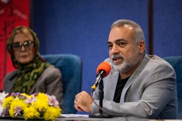 حسن جودکی، مشاور برنامه ریزی جشنواره در نشست خبری جشنواره عروسکی تهران مبارک