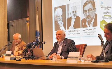 ظریف: دو قدرت هسته‌ای در تحمیل اراده خود به ایران ناکام ماندند
