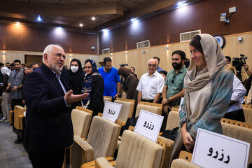 نشست رونمایی از سه کتاب محمد جواد ظریف