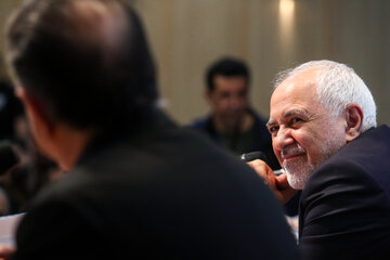 نشست رونمایی از سه کتاب محمد جواد ظریف