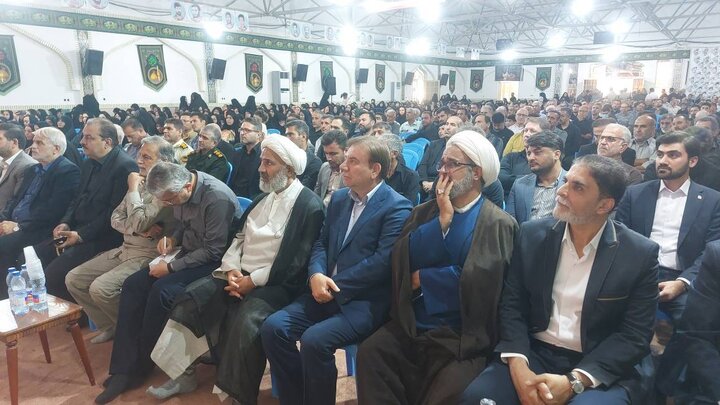 بازدید استاندار بوشهر و کمیسیون اصل نود از پروژه‌های مسکن دشتستان