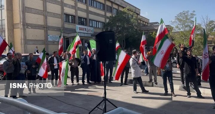 تجمع دانشجویان و اساتید دانشگاه علوم پزشکی تبریز در حمایت از وحدت و همبستگی