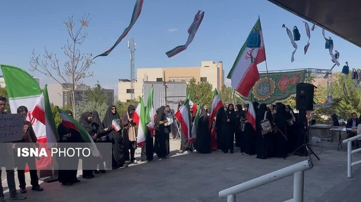 تجمع دانشجویان و اساتید دانشگاه علوم پزشکی تبریز در حمایت از وحدت و همبستگی