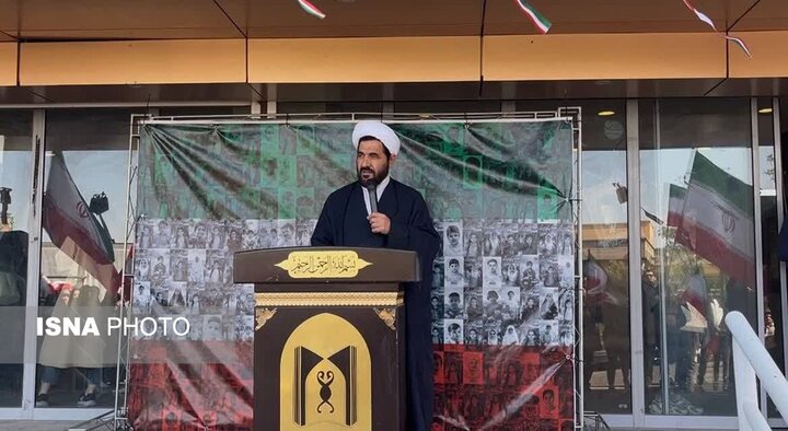 تجمع دانشجویان و اساتید دانشگاه علوم پزشکی تبریز در حمایت از وحدت و همبستگی