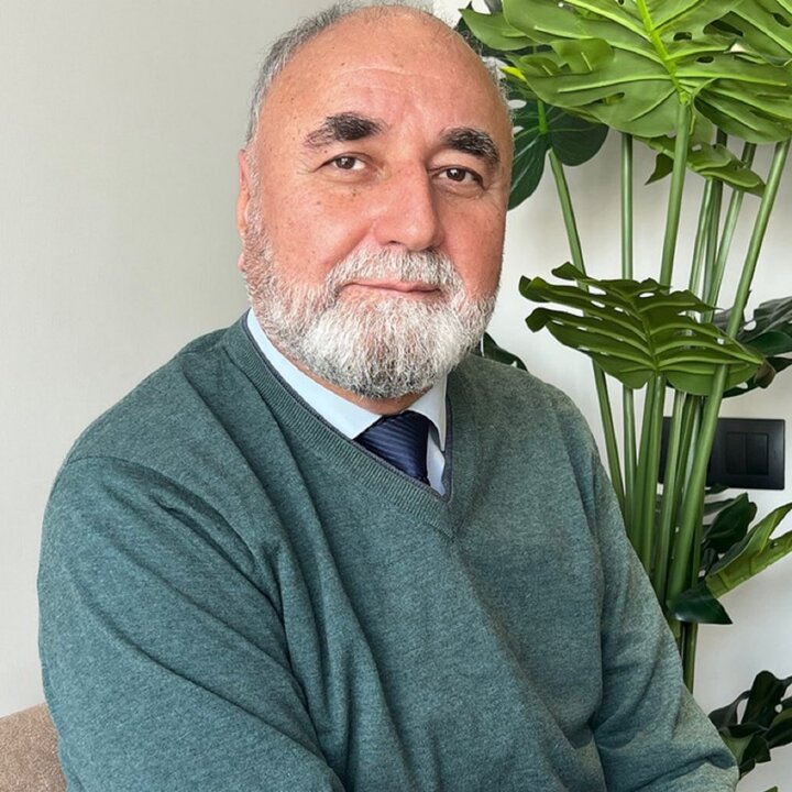 خورشید سخن در مسکو