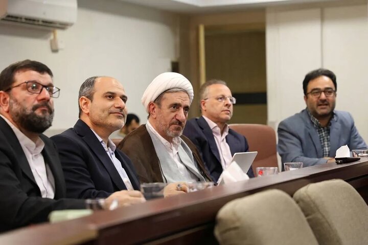 بازدید هیئت عالی دادسرای انتظامی قضات از اتاق پایش مرکز آمار و فناوری اطلاعات قوه قضاییه