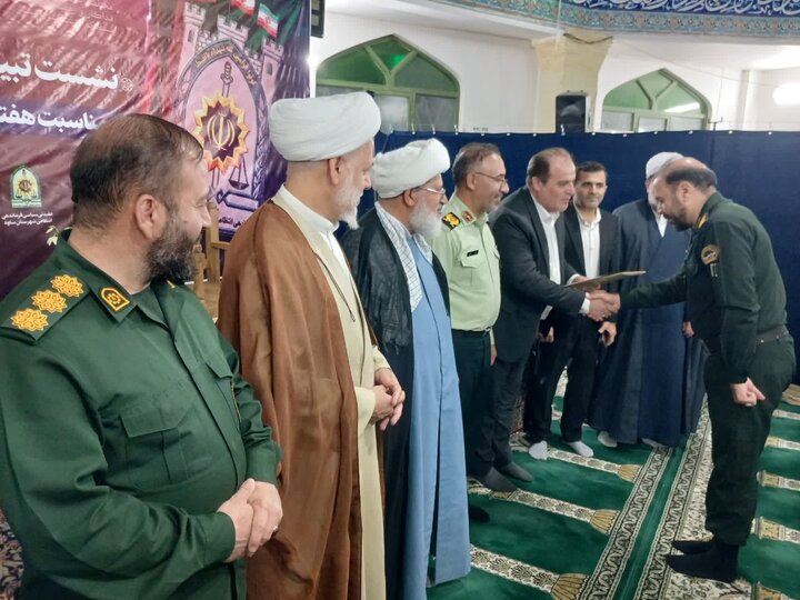پیوند مردم و ولایت، وجه تمایز نظام اسلامی با حکومت طاغوت است