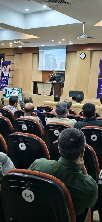 قشقاوی: محال است تنگه هرمز تا تحقق شروط ایران باز شود