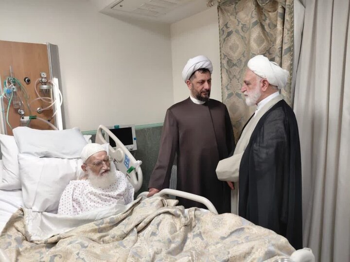 عیادت رئیس قوه قضائیه از آیت‌الله نوری همدانی
