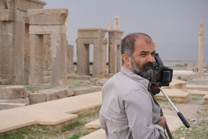 وقتی دوربین روشن می‌شود، آدم دیگری می‌شوم