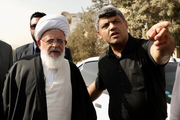 آیت الله ناصری امام جمعه یزد و نماینده ولی فقیه در استان در مراسم تشییع آیت الله حاج سید علیرضا حیدری - یزد