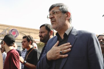 محمد رضا بابایی استاندار یزد در مراسم تشییع آیت الله حاج سید علیرضا حیدری - یزد