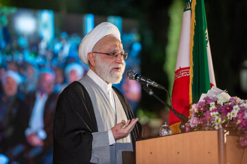 سخنگو دکتر قاسم کاکایی استاد دانشگاه شیراز و حافظ شناس در آیین بزرگداشت حافظ با حضور وزیر ارشاد - شیراز