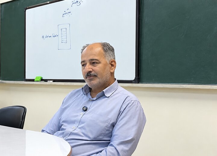 حافظ همراه ما تا ....