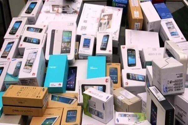 گزارش دیوان محاسبات درباره انحصار در واردات تلفن همراه