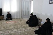رئیس و شورای معاونان جهاددانشگاهی گلستان با خانواده شهید ناو دنا علیرضا خمر دیدار کردند