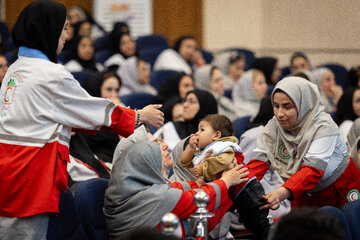 مراسم تجلیل از امدادگران جنگ رمضان