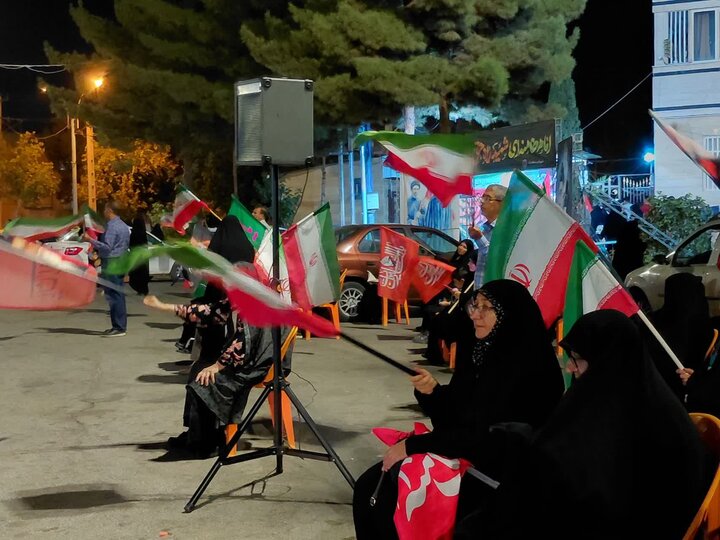 میدان رزم و خیابان؛ دو سنگر پشتوانه‌ یکدیگر