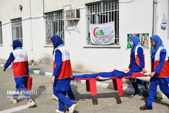 مانور زلزله و ایمنی در آستارا / آمادگی ستاد مدیریت بحران در آزمون عملی