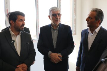 بازدید و افتتاح خانه های امید توسط منوچهر خواجه دلویی رئیس بنیاد مسکن انقلاب اسلامی 