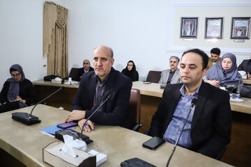 خسرو کنعانی رئیس جهاد دانشگاهی استان آذربایجان شرقی در جلسه نشست دانشگاهیان استان با معاون اجرایی رئیس جمهور