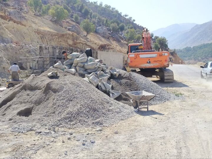 محورهای روستایی مسدود شده بر اثر بارش‌های اخیر در بخش بازفت شهرستان کوهرنگ بازگشایی شدند