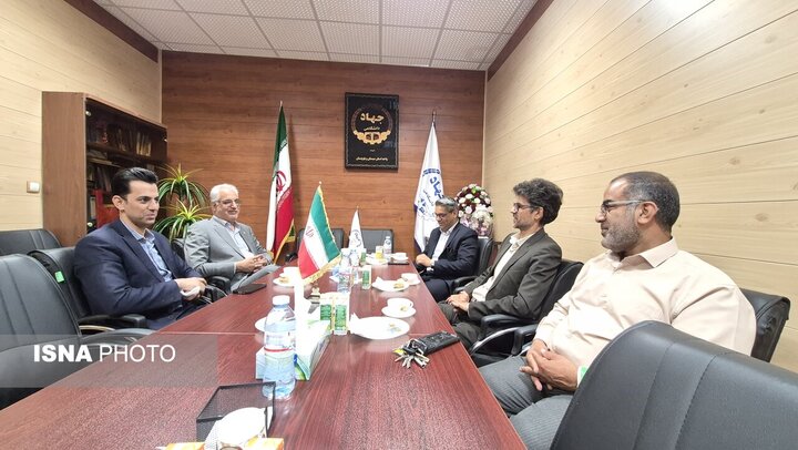 بازدید رئیس دانشگاه سیستان و بلوچستان از مراکز مختلف جهاد دانشگاهی استان